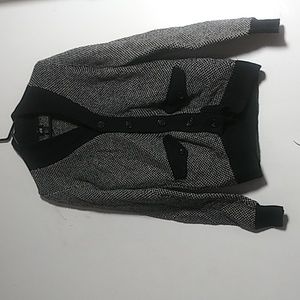 H&M men's black and white herringbone design sweater size small